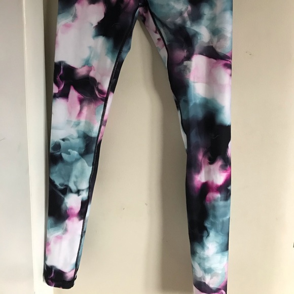 Work Out Tights - Picture 2 of 2